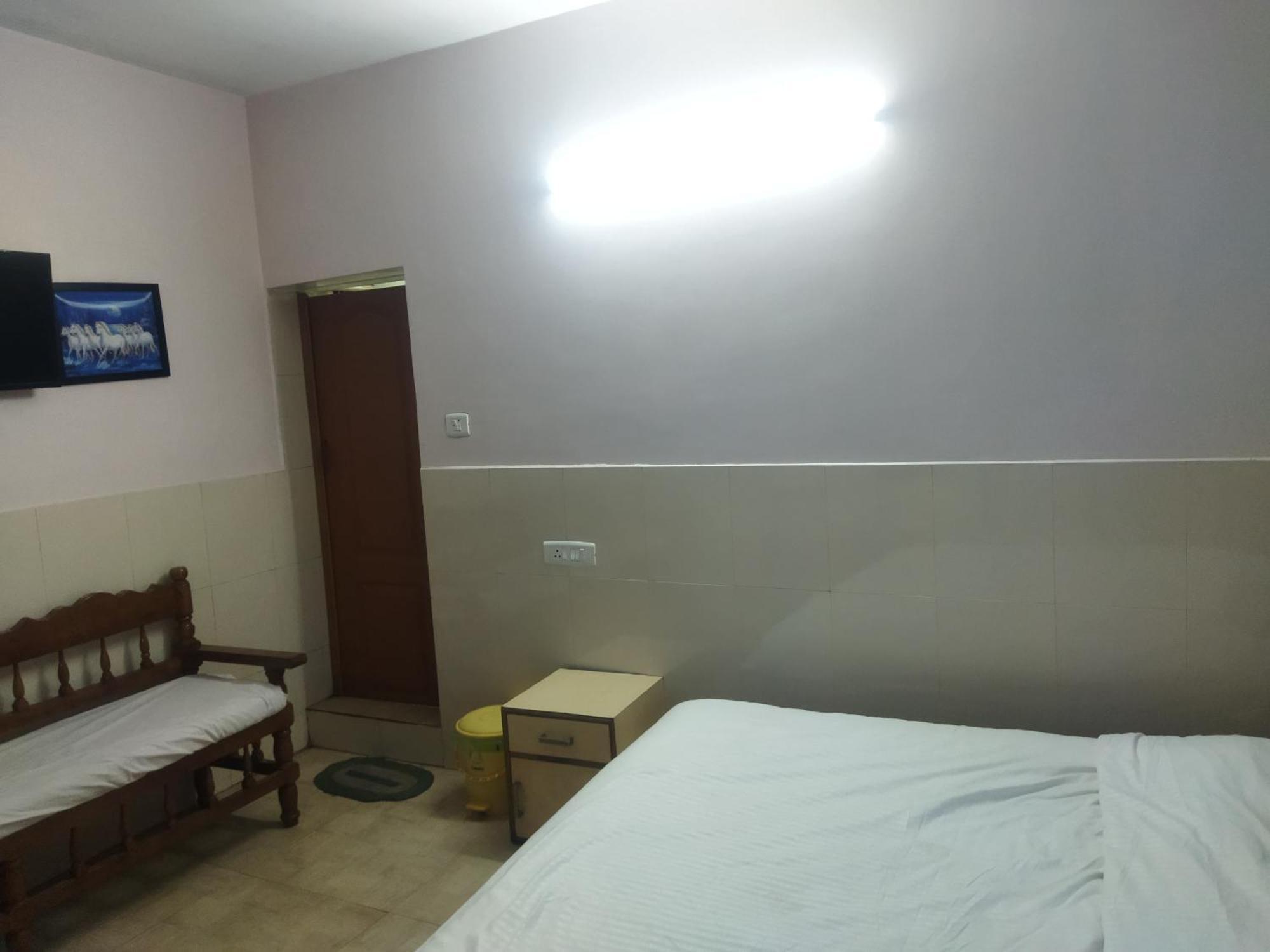 Hp Hotel - Hotel Pentoz Ооти Екстериор снимка